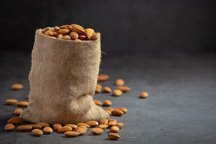 Choosing the Right Almonds for Bulk Almond Export